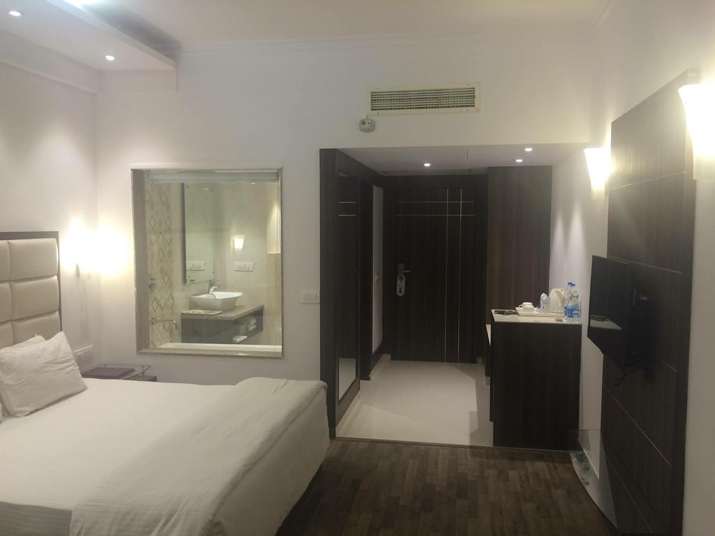 Shiva Oasis Resort Neemrana Bagian luar foto